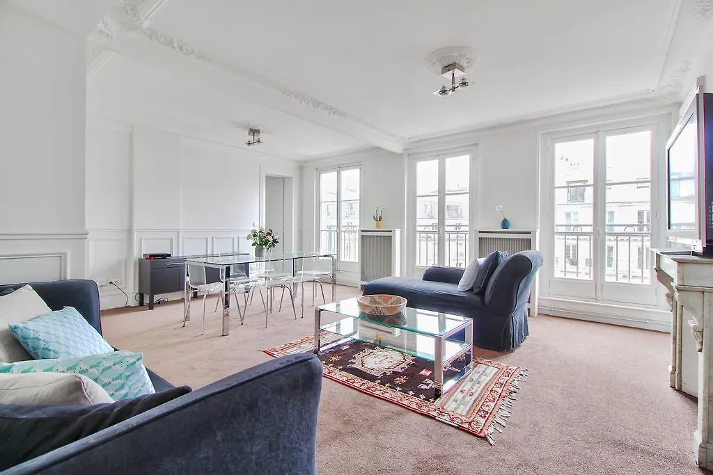 Trudaine - Montmartre Apartment *