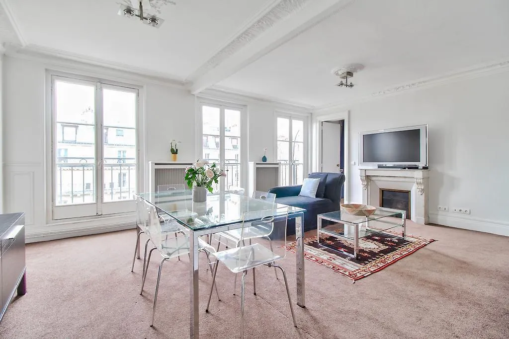 Trudaine - Montmartre Apartment